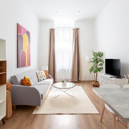 Cozy & Pleasant Homes In The Heart Of Budapest Exterior foto