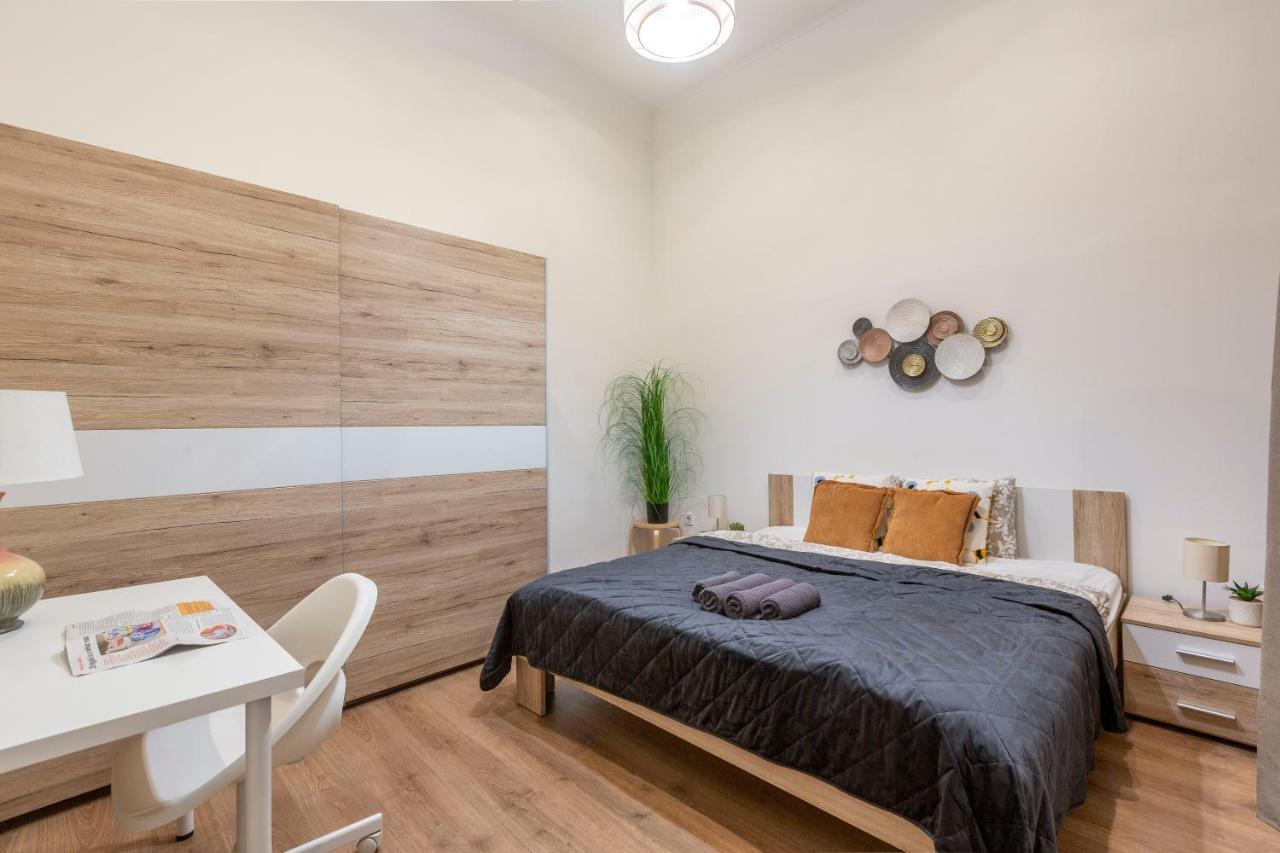 Cozy & Pleasant Homes In The Heart Of Budapest Exterior foto