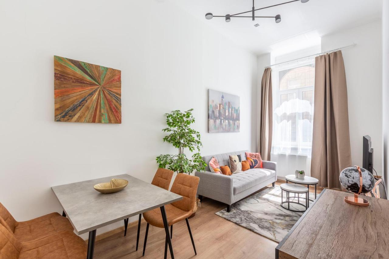 Cozy & Pleasant Homes In The Heart Of Budapest Exterior foto