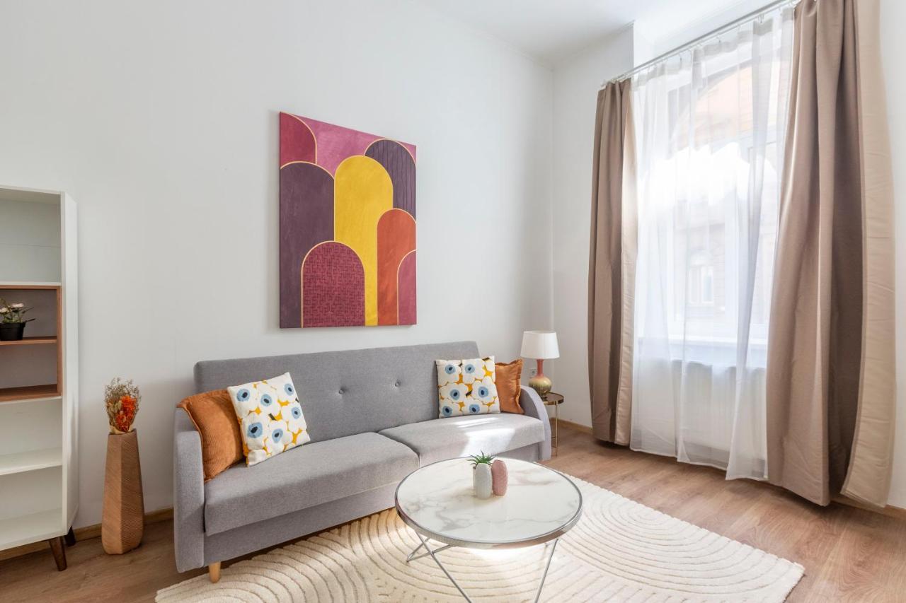 Cozy & Pleasant Homes In The Heart Of Budapest Exterior foto